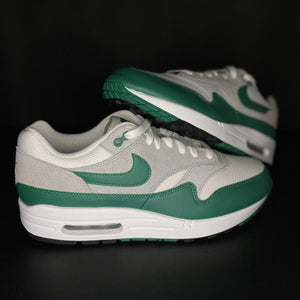 Nike Air Max 1 Essential Evergreen Aura